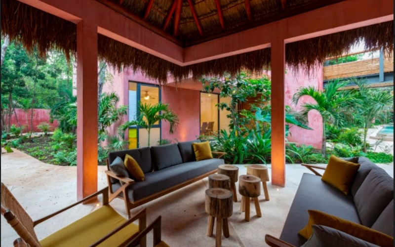 Departamento estilo mexicano moderno con piso de m&aacute;rmol, acabados de lujo, gym, business center, alberca, en venta en Aldea Zama Tulum.