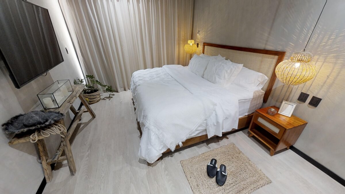 Eco-friendly penthouse, pool with multiple outdoor areas, green views, bicycle path to the beach and Hotel Zone, on Avenida Coba, for sale