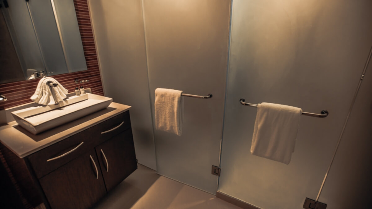 Apartment with rooftop, restaurant, steps from Fifth Avenue for sale PDC.