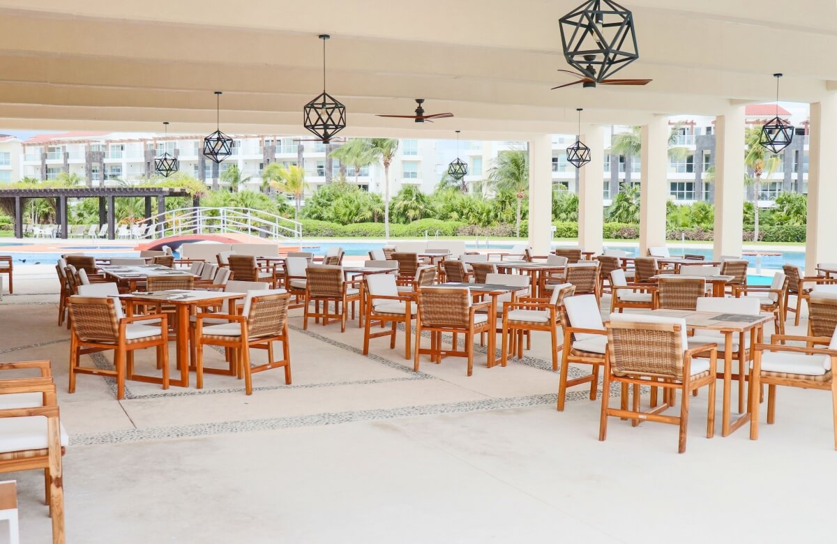 Apartment with rooftop, restaurant, steps from Fifth Avenue for sale PDC.