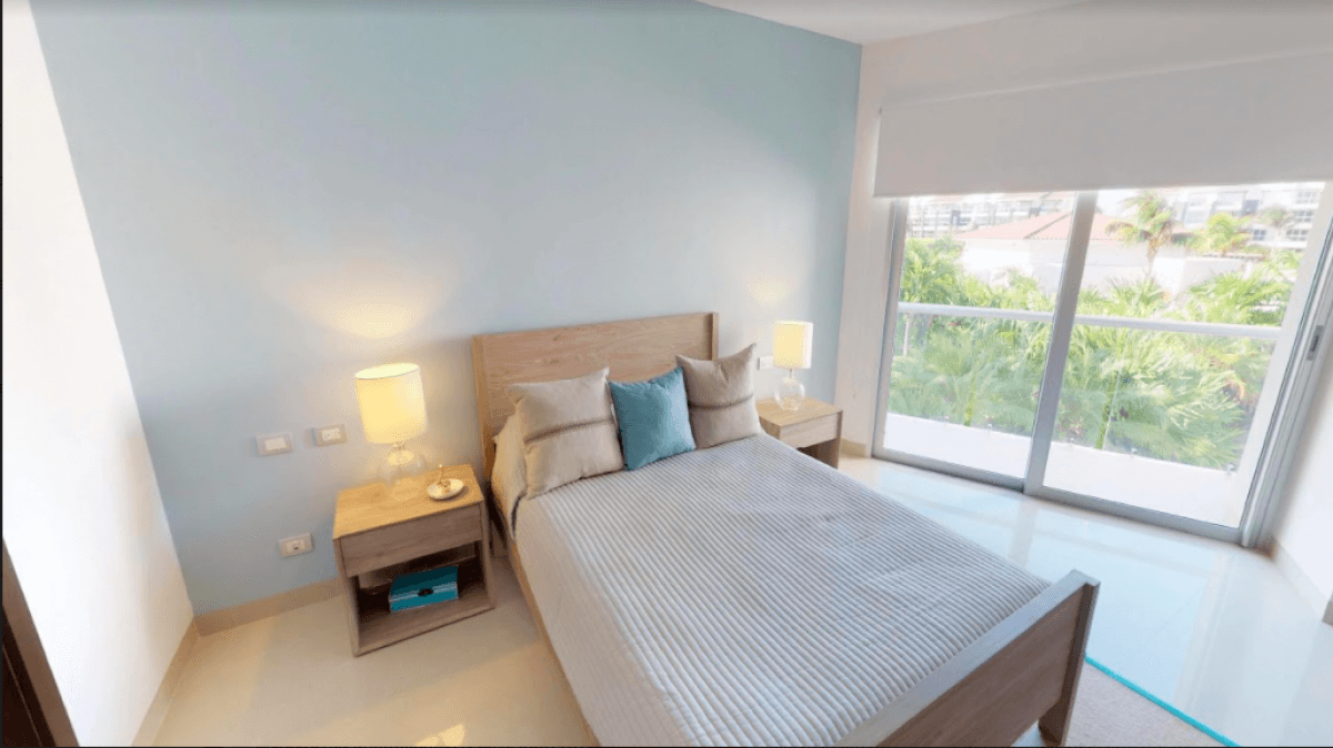 Large condo of 413 m2 with garden, cenote, pool, 400 meters from the beach, on the golf course, pre-construction-sale Playacar