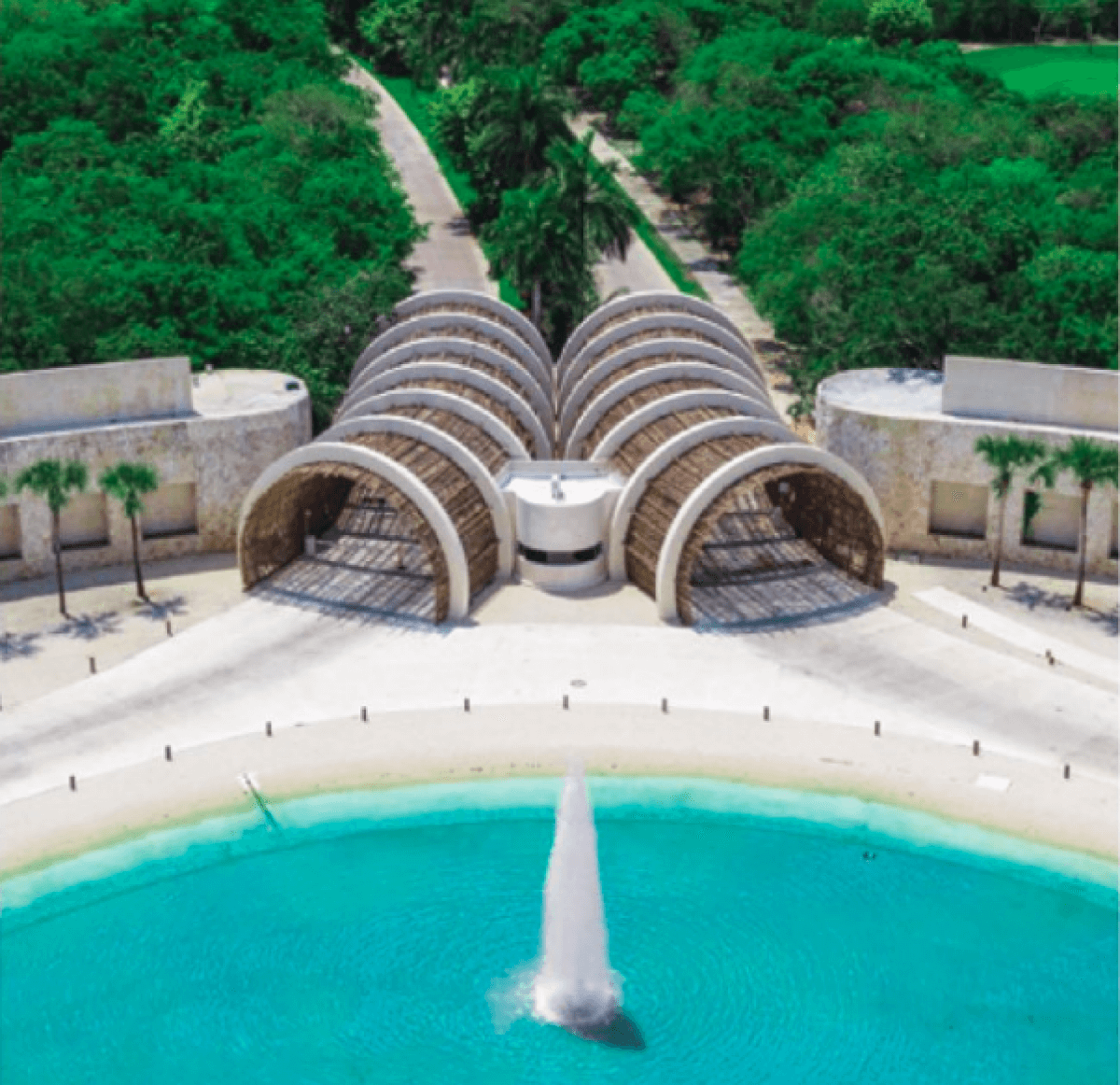 Large condo of 413 m2 with garden, cenote, pool, 400 meters from the beach, on the golf course, pre-construction-sale Playacar