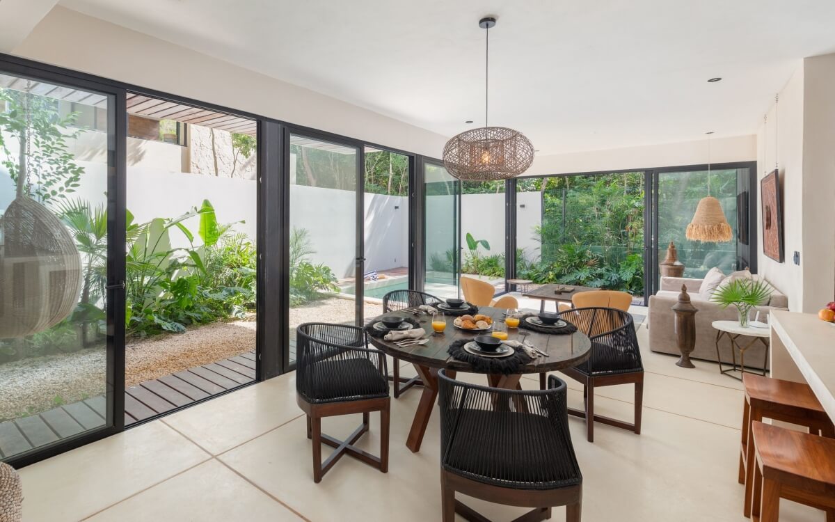 Spacious apartment with private pool and amenities for sale in Aldea Zam&aacute;.