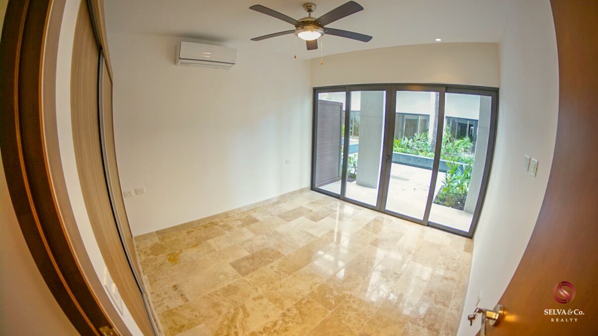 Apartment 240 meters from the beach, steps from Fifth Avenue, hotel amenities, pre-construction, sale Playa del Carmen.