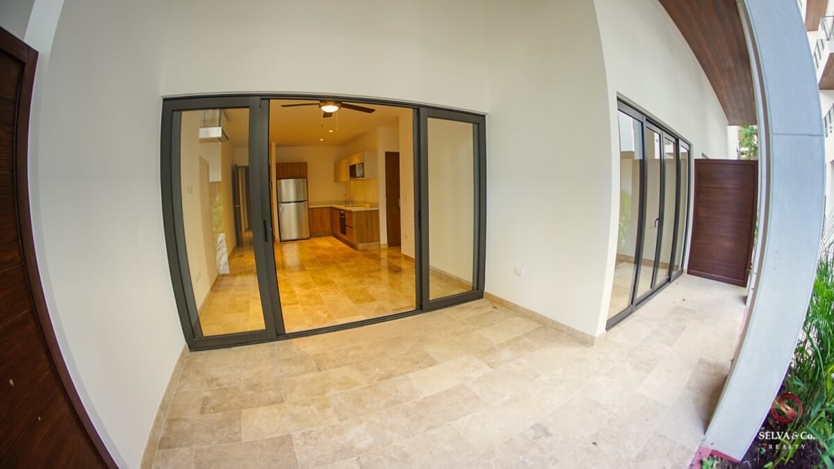 Apartment 240 meters from the beach, steps from Fifth Avenue, hotel amenities, pre-construction, sale Playa del Carmen.