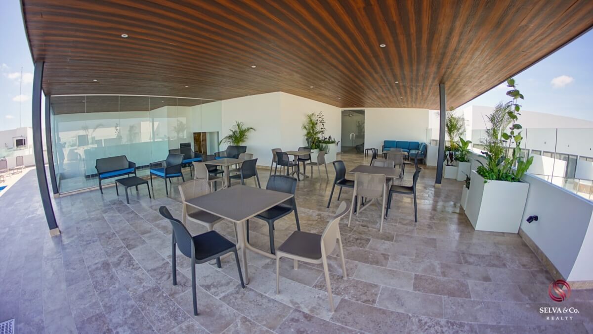 Apartment 240 meters from the beach, steps from Fifth Avenue, hotel amenities, pre-construction, sale Playa del Carmen.