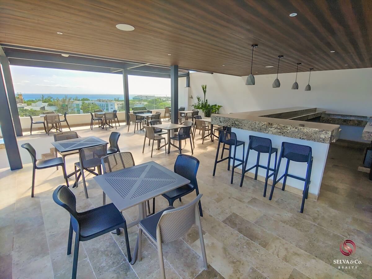 Apartment 240 meters from the beach, steps from Fifth Avenue, hotel amenities, pre-construction, sale Playa del Carmen.