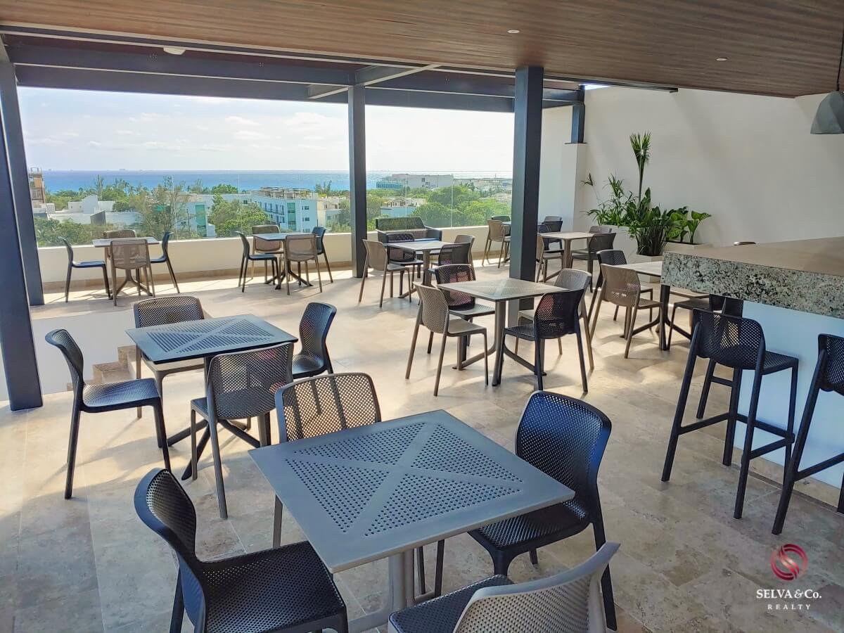 Apartment 240 meters from the beach, steps from Fifth Avenue, hotel amenities, pre-construction, sale Playa del Carmen.