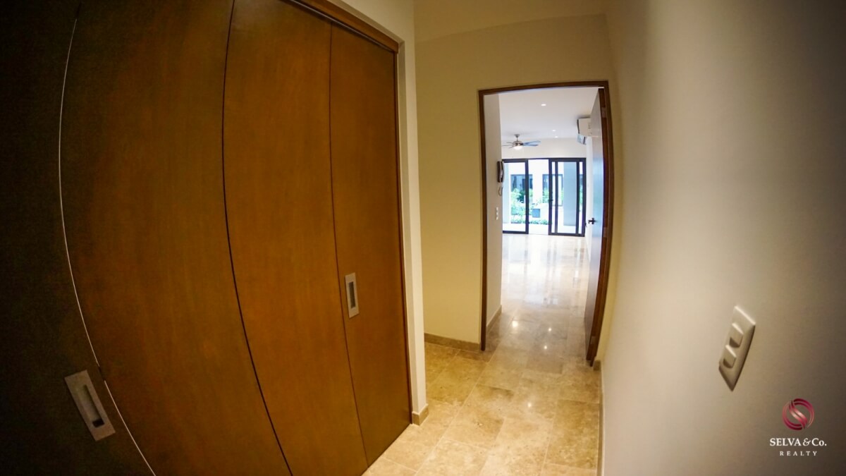 Apartment 240 meters from the beach, steps from Fifth Avenue, hotel amenities, pre-construction, sale Playa del Carmen.