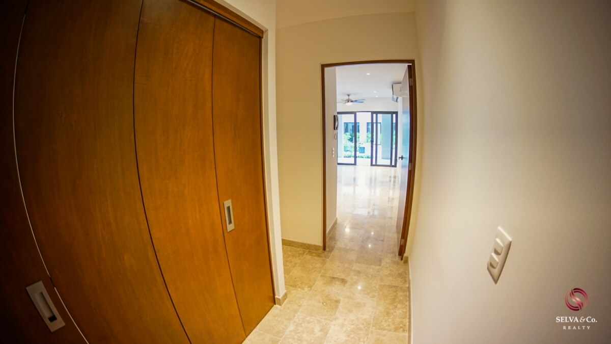 Apartment 240 meters from the beach, steps from Fifth Avenue, hotel amenities, pre-construction, sale Playa del Carmen.