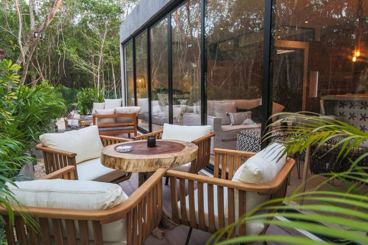 Penthouse with 32 m2 terrace, private pool, double shower and double sink, Bio-Architecture, coworking, saline pool, zen garden, solar panel