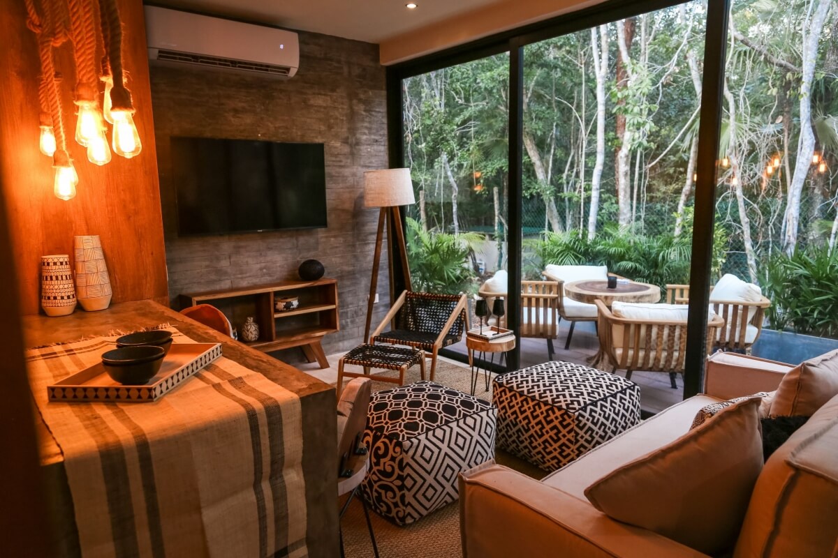 Penthouse with 32 m2 terrace, private pool, double shower and double sink, Bio-Architecture, coworking, saline pool, zen garden, solar panel