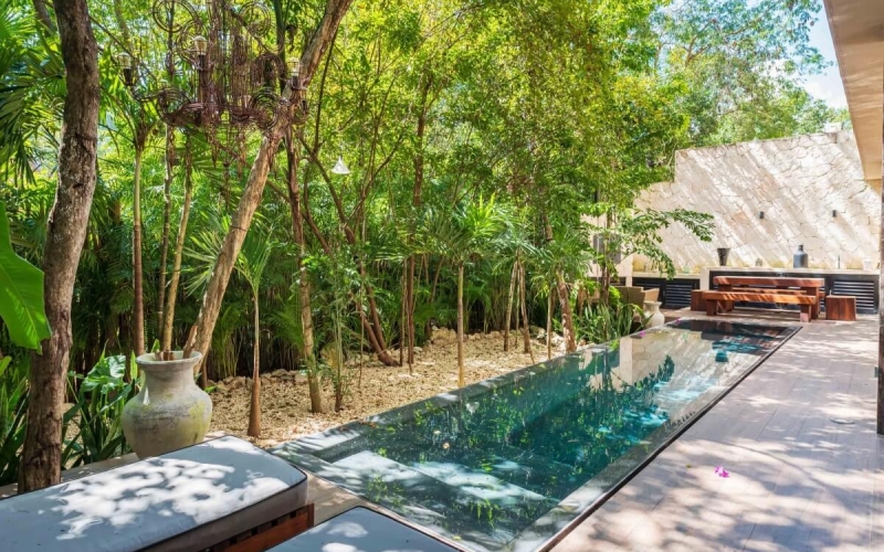 Condo in Art House Reduced Price, private pool, wine cellar, spa, art gallery, in Aldea Zama, for sale in Tulum.