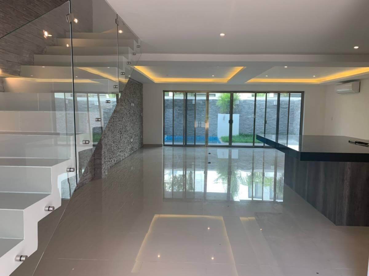 House with Private Pool, For Sale, Residencial Rio, Huayac&aacute;n, Canc&uacute;n