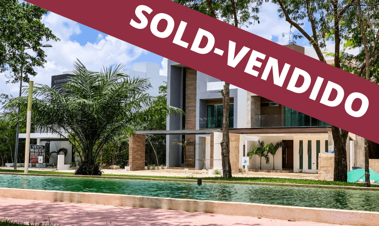 House with Private Pool, For Sale, Residencial Rio, Huayac&aacute;n, Canc&uacute;n