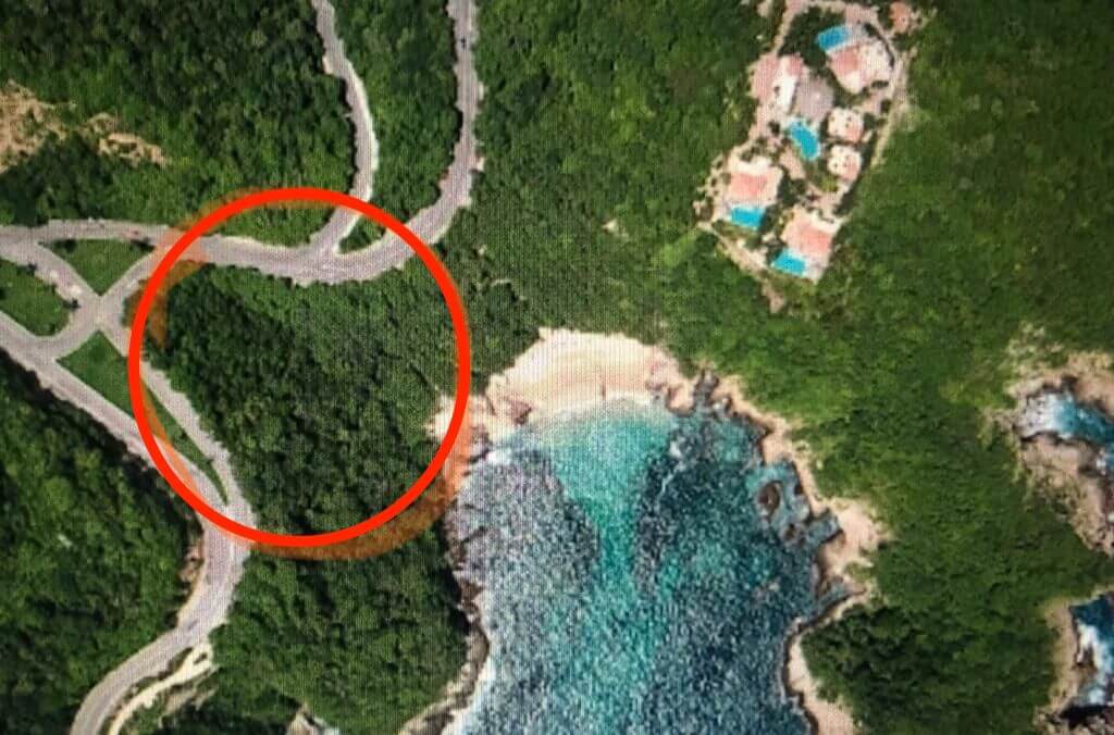 Beachfront land for sale in Huatulco, 57 meters of beach, Land use: residential-tourist Ideal for boutique hotel or residential development,