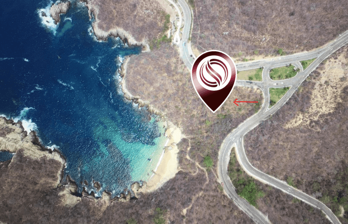 Beachfront land for sale in Huatulco, 57 meters of beach, Land use: residential-tourist Ideal for boutique hotel or residential development,