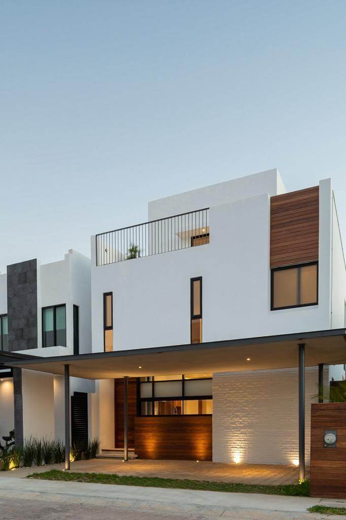 Luxury house with private pool, Green views, clubhouse with sports fields, in gated community Aqua, Cancun, for sale.