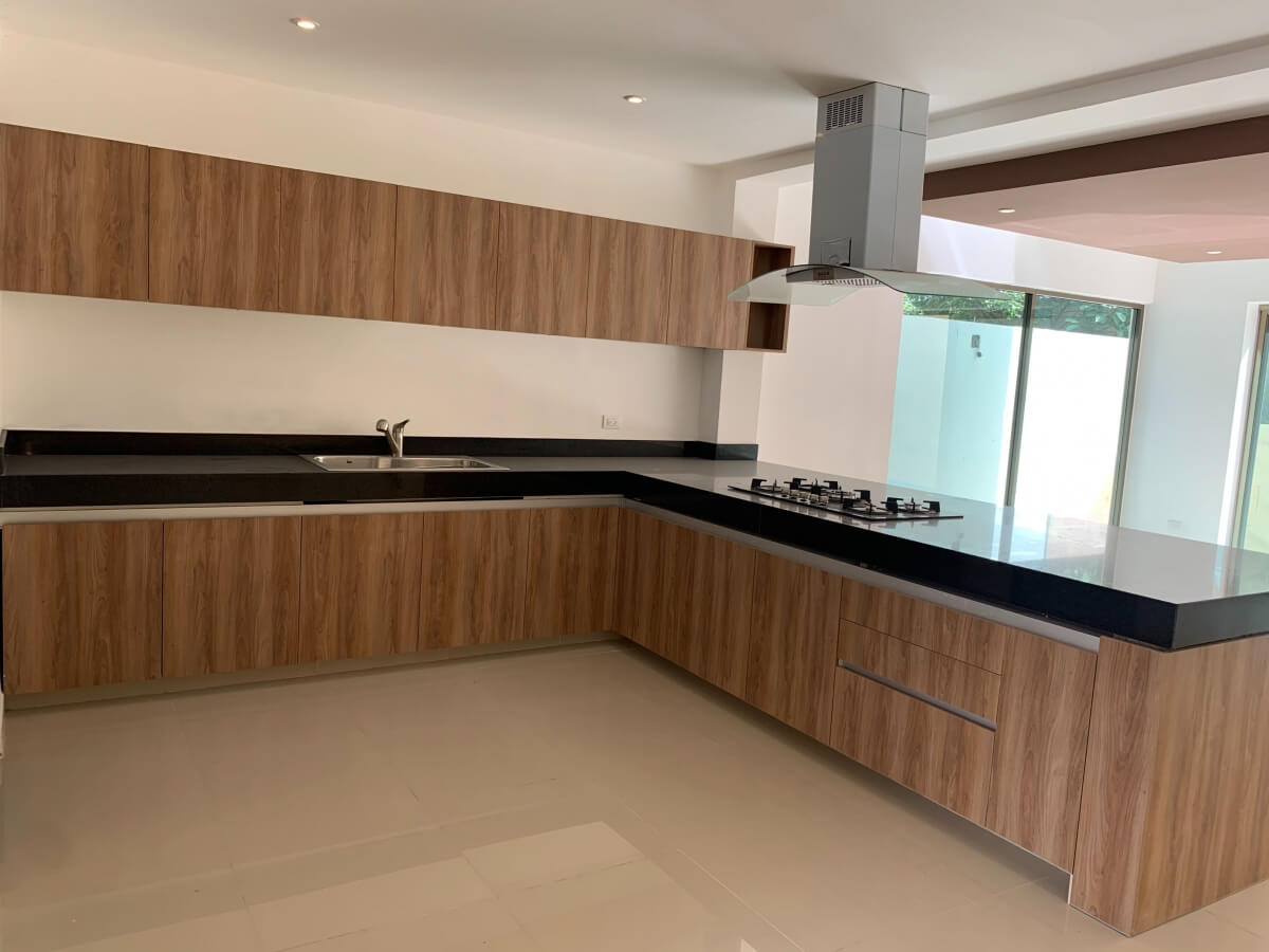 Casa amueblada y equipada, en comunidad cerrada, venta, Arbolada, Canc&uacute;n