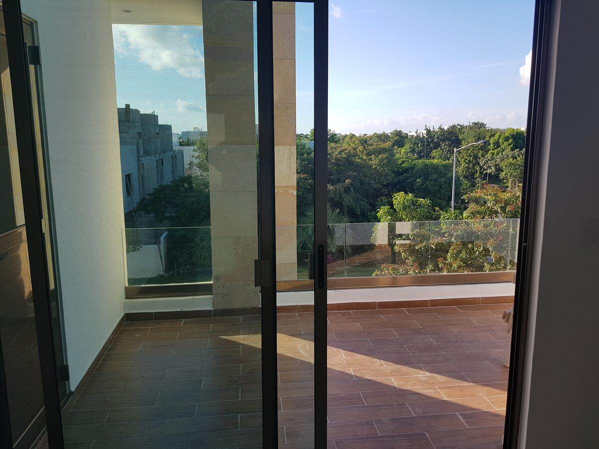 Casa amueblada y equipada, en comunidad cerrada, venta, Arbolada, Canc&uacute;n