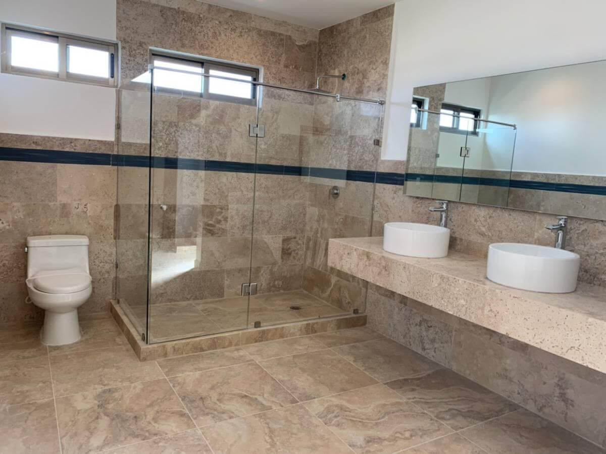 Casa amueblada y equipada, en comunidad cerrada, venta, Arbolada, Canc&uacute;n