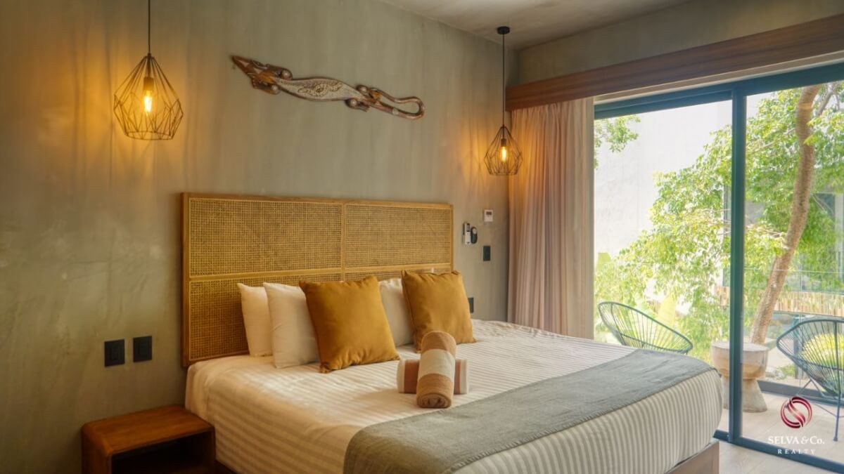 Condo with iconic pool, gym, concierge, terrace, restaurant, furnished, immediate delivery for sale The Panoramic, Tulum.