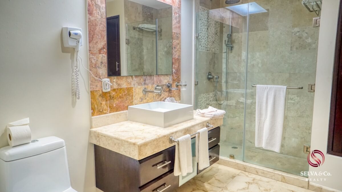 Apartment in Playacar, with 4 pools, playground for children, Pet zone, gym, clubhouse, restaurant, terrace bar, concierge and more, for sal