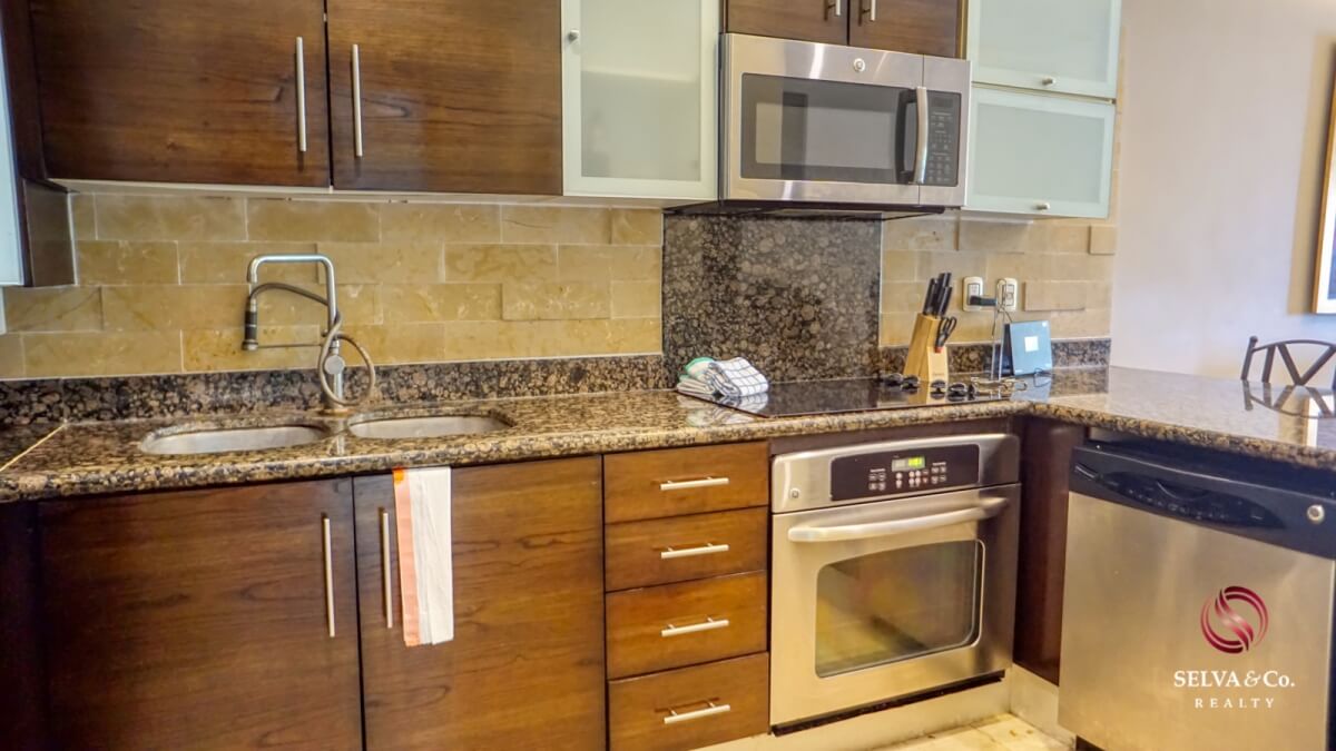 Apartment in Playacar, with 4 pools, playground for children, Pet zone, gym, clubhouse, restaurant, terrace bar, concierge and more, for sal