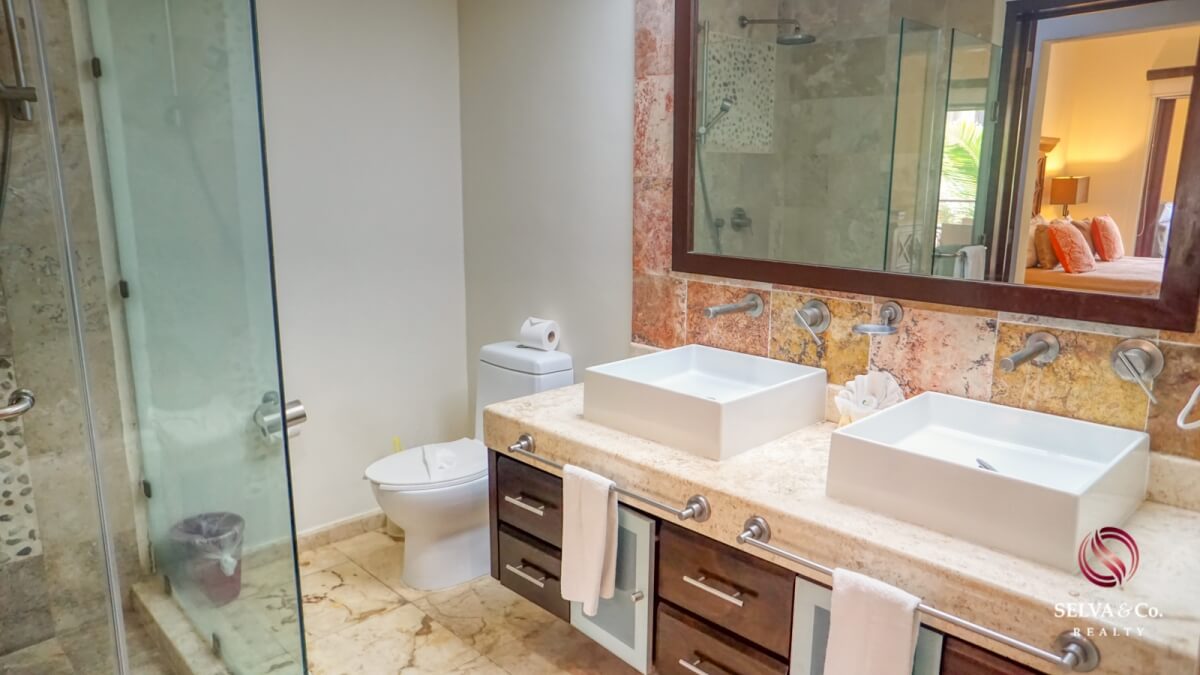 Apartment in Playacar, with 4 pools, playground for children, Pet zone, gym, clubhouse, restaurant, terrace bar, concierge and more, for sal