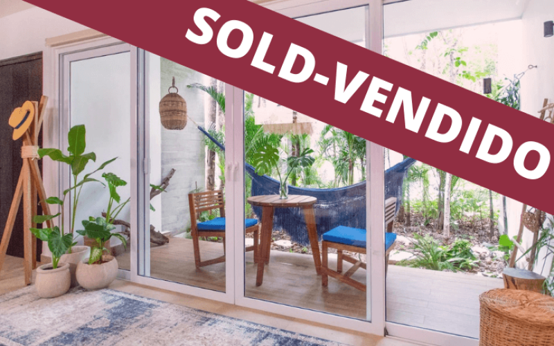 Condo REDUCED PRICE, surrounded by green, furnished, with Jacuzzi, pool and amenities, conditioned for vacation rental, in gated community