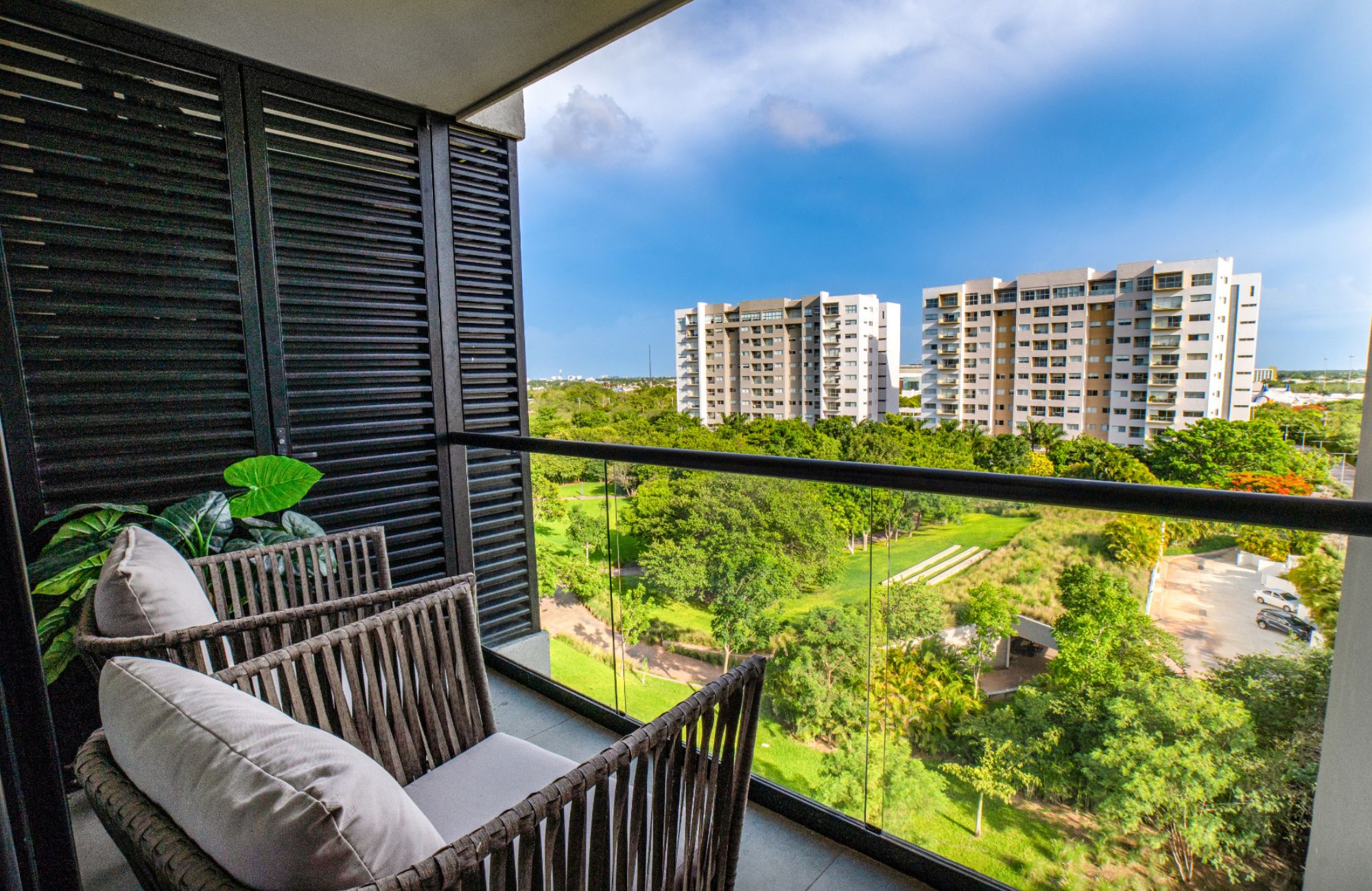 Condominium with private pool, double balcony, pet area, cigar lounge, coworking gym and more for sale Merida Norte