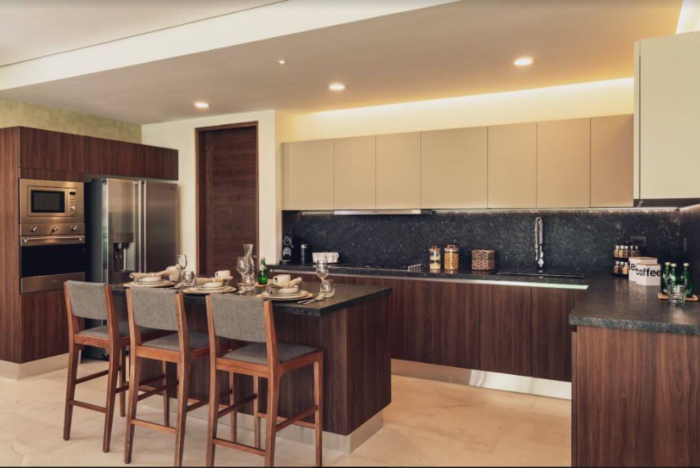 Condo with 30 amenities for sale, Boulevard Colosio, Canc&uacute;n