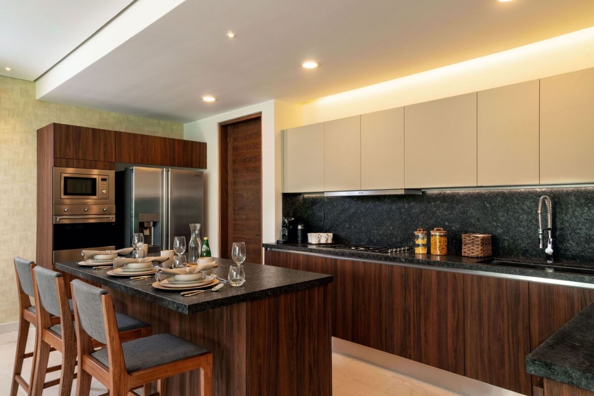 Condo with 30 amenities for sale, Boulevard Colosio, Canc&uacute;n