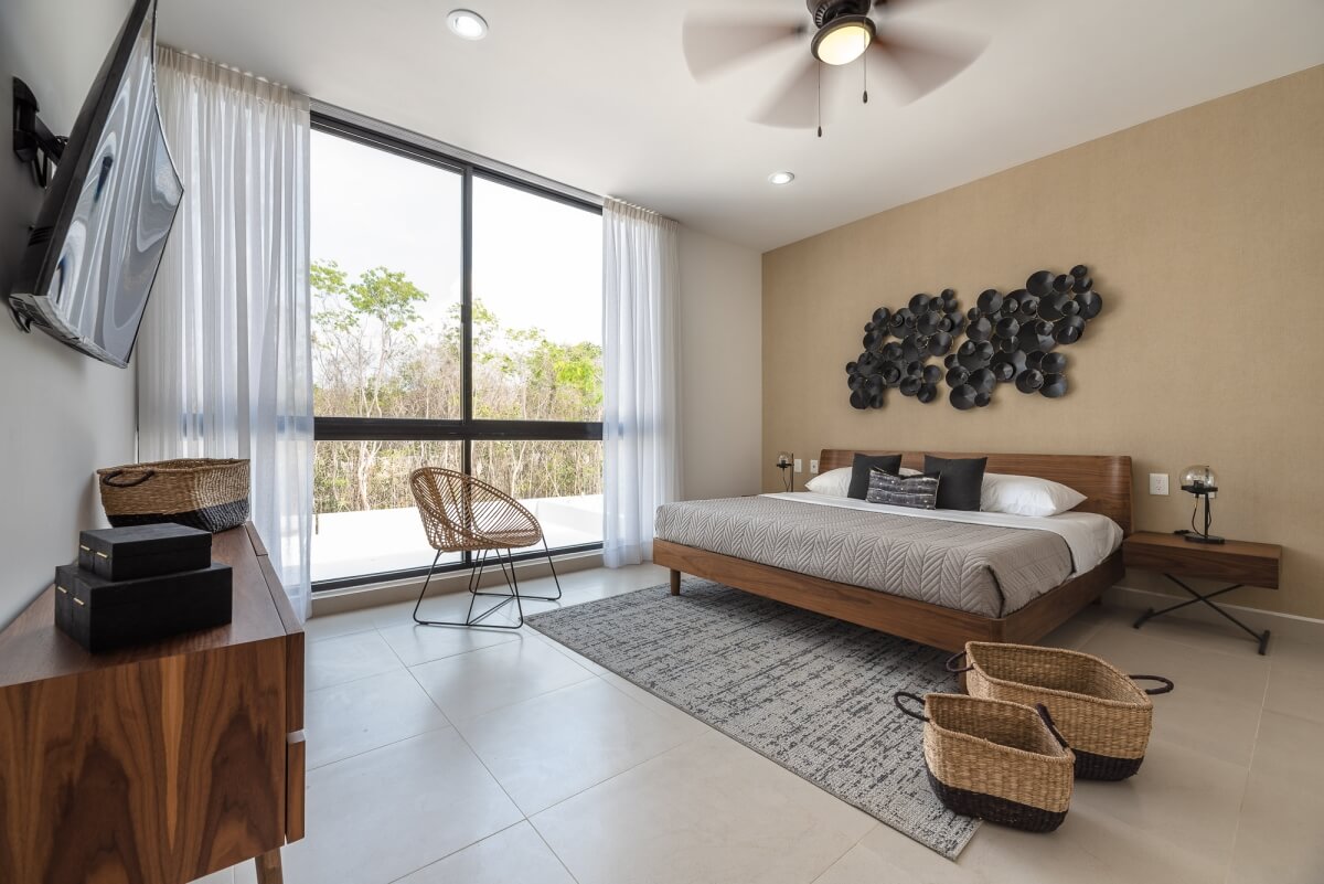 House with garden, terrace and clubhouse with amenities, for sale, Mayakoba, Playa del Carmen.