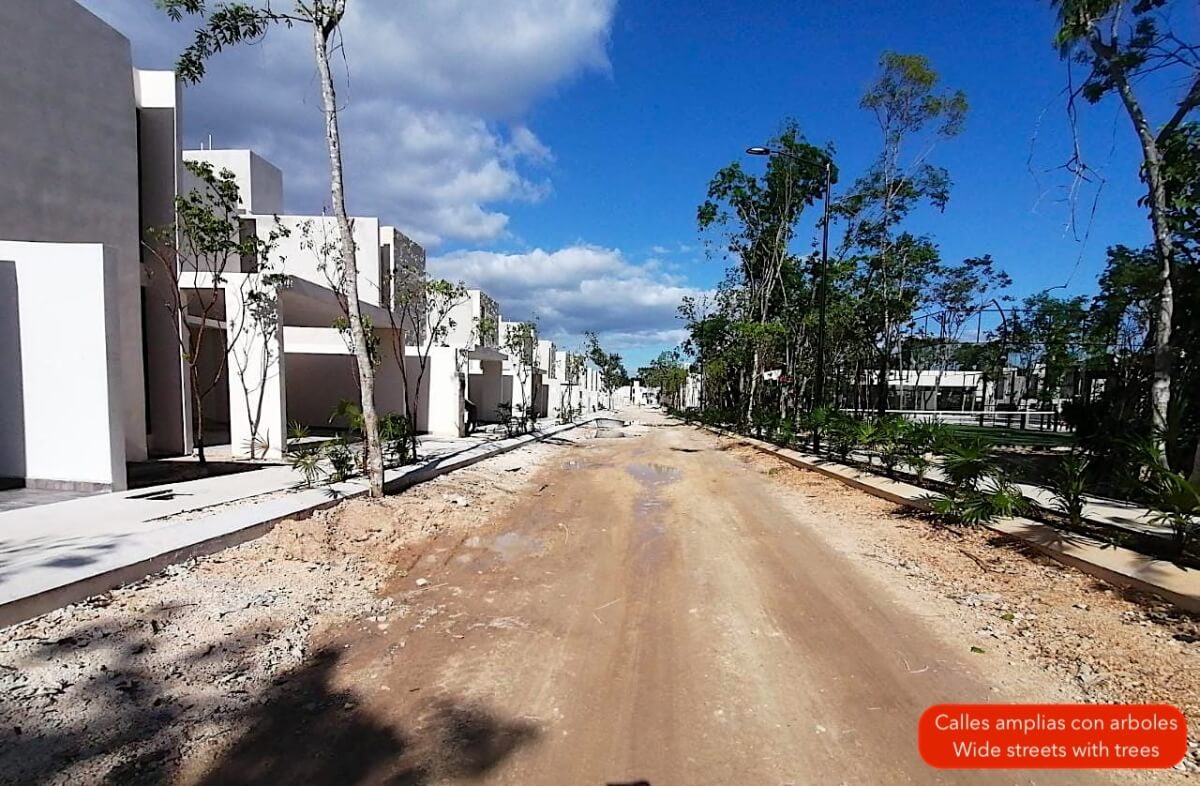 House with garden, terrace and clubhouse with amenities, for sale, Mayakoba, Playa del Carmen.