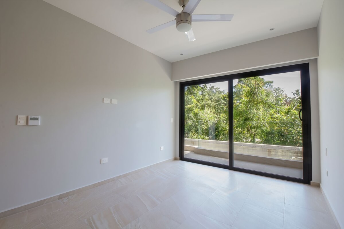 Ground floor condo with small garden, terrace with pool, jacuzzi, gym, coworking, concierge, pre-construction, for sale, Playa del Carmen.