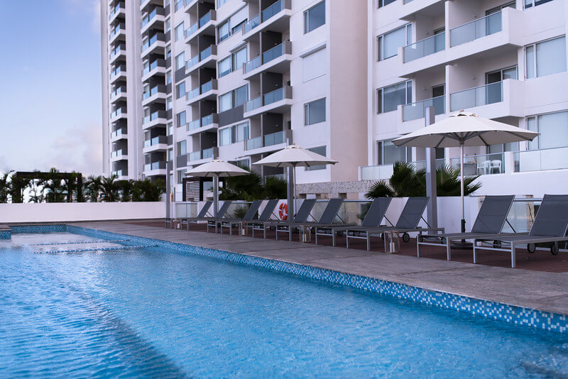 3 bedroom apartment with Gym, Pool and Jacuzzi for sale, Hotel Las Americas, Cancun.