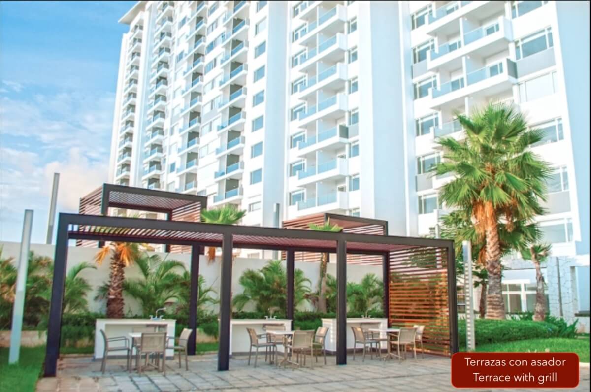 Condominium, pool, gym, sports bar, for sale, Luis Donaldo Colosio, Canc&uacute;n.