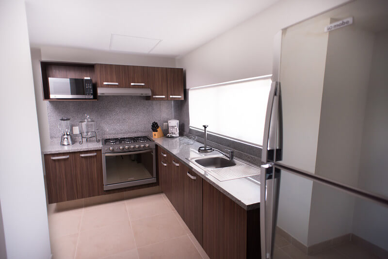 Condominium, pool, gym, sports bar, for sale, Luis Donaldo Colosio, Canc&uacute;n.