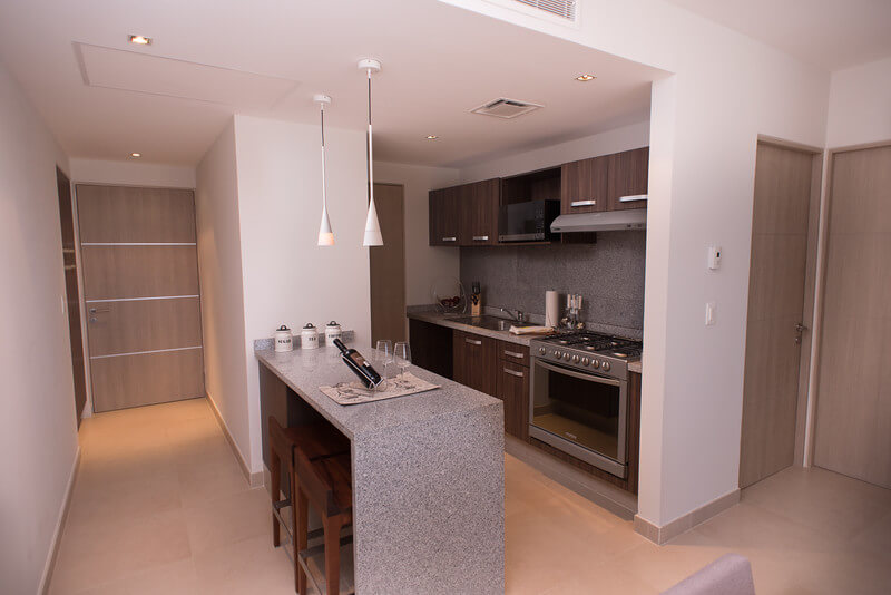 Condominium, pool, gym, sports bar, for sale, Luis Donaldo Colosio, Canc&uacute;n.