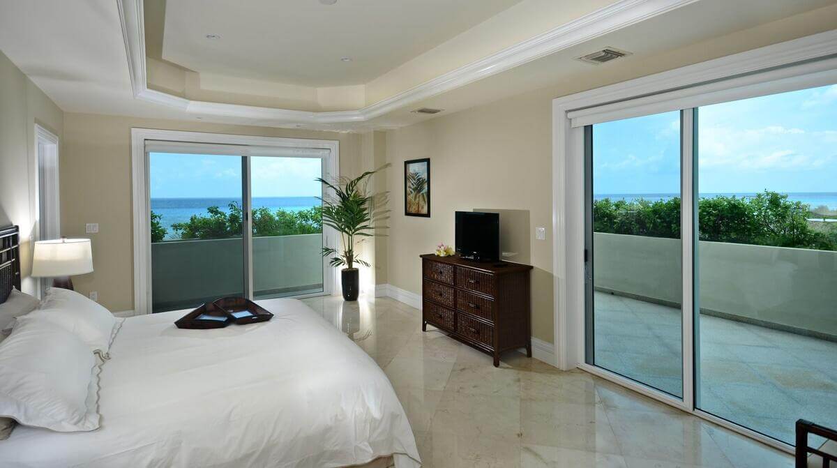 Condo with ocean view rooftop and pool, pre-construction for sale Cozumel