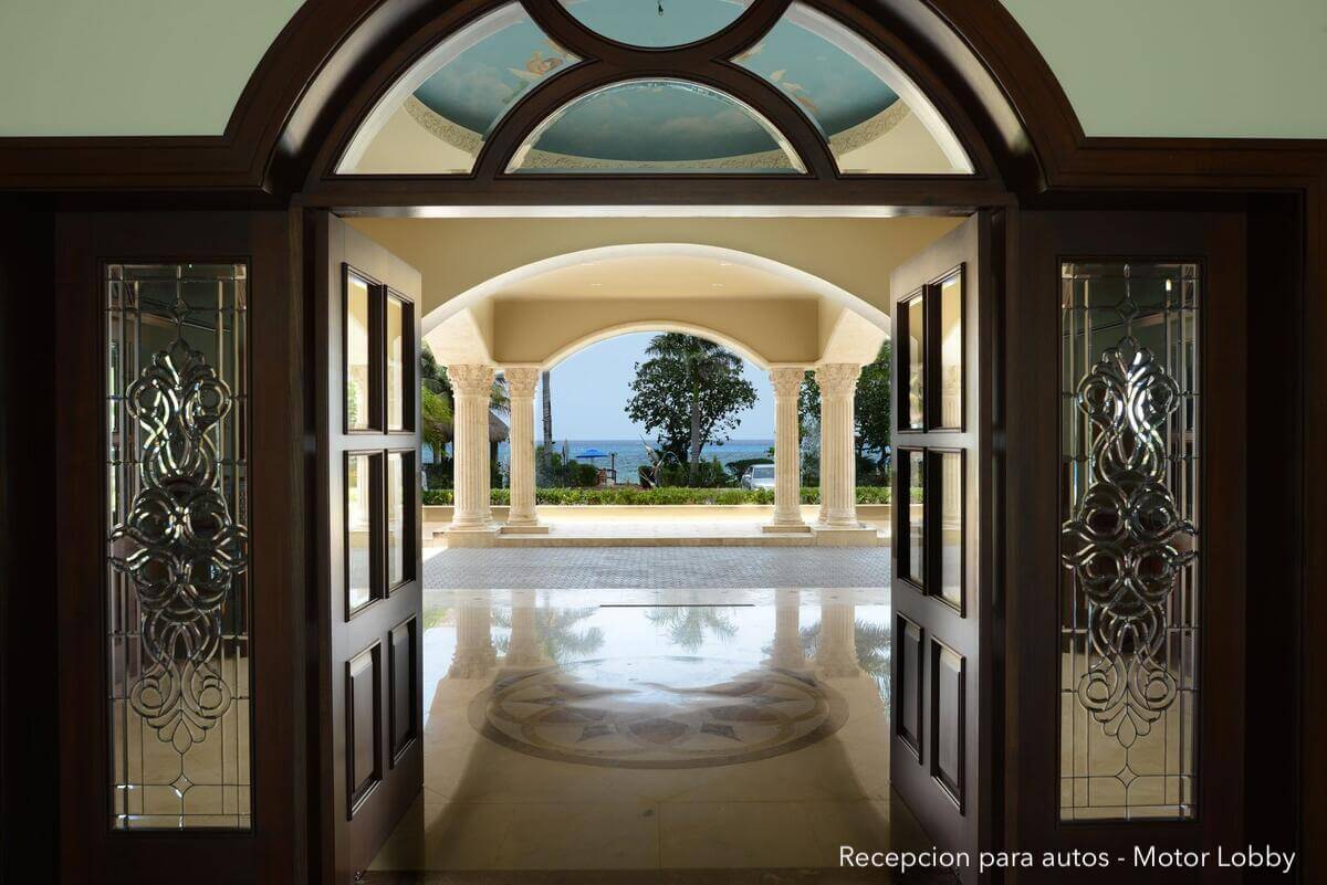 Condo with ocean view rooftop and pool, pre-construction for sale Cozumel