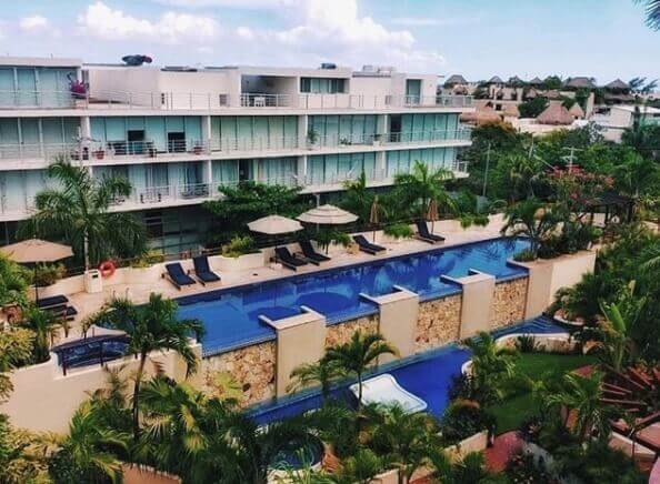 Condo in a beachfront community, with hotel amenities Playa del Carmen.