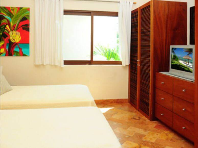 Condo in a beachfront community, with hotel amenities Playa del Carmen.
