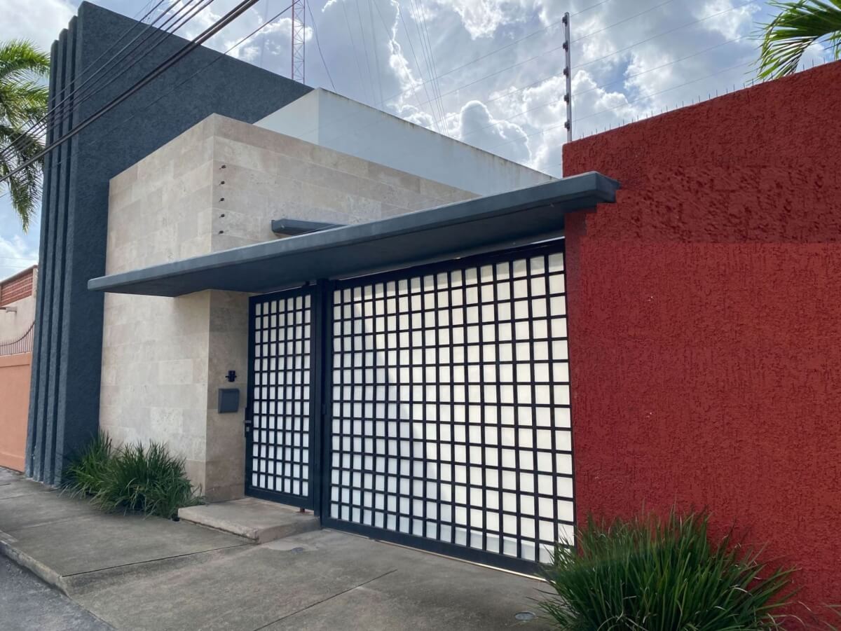 House with study, garden, and covered parking, for sale, Urba, Cozumel