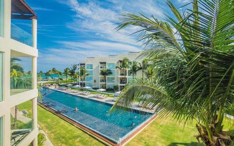 Departamento con vista al mar, club de playa privado, gimnasio, business center, concierge  y m&aacute;s en venta Playa del Carmen.