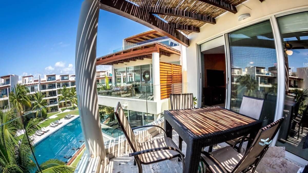 Penthouse with triple terrace, 2 balconies, TV room, service room, with beach club &amp; golf course, for sale, Corasol, Playa del Carmen, pre-c
