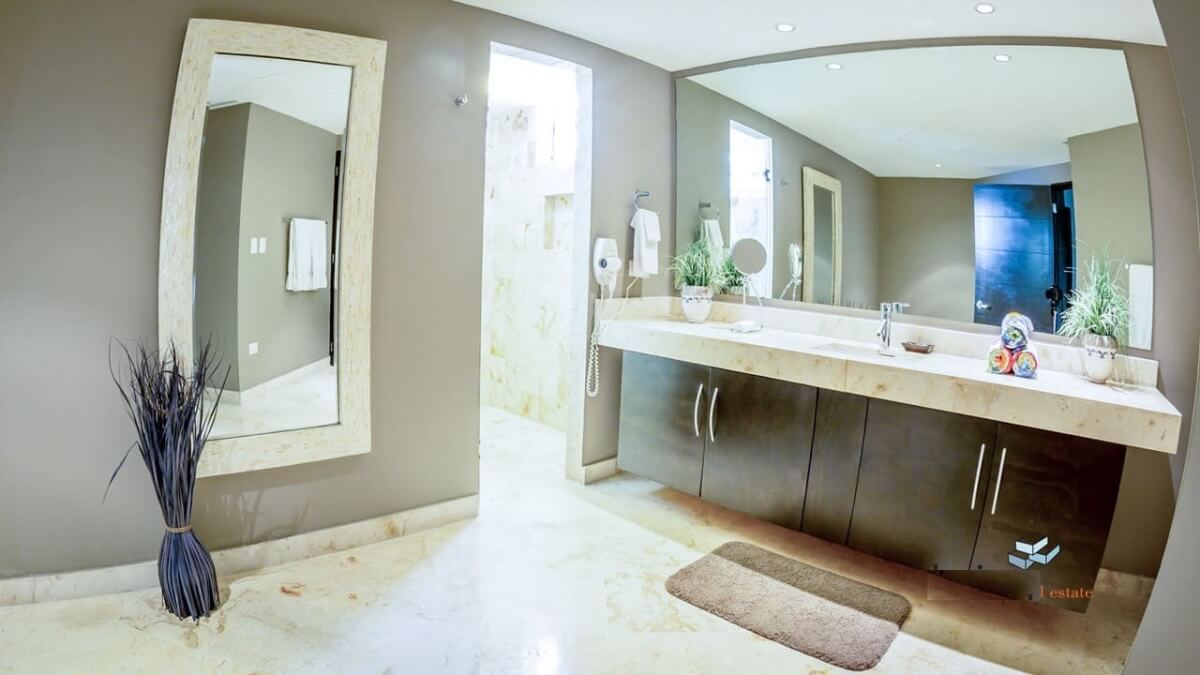 Penthouse with triple terrace, 2 balconies, TV room, service room, with beach club &amp; golf course, for sale, Corasol, Playa del Carmen, pre-c