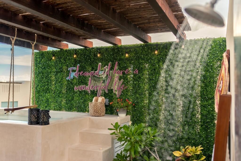 Penthouse with triple terrace, 2 balconies, TV room, service room, with beach club &amp; golf course, for sale, Corasol, Playa del Carmen, pre-c