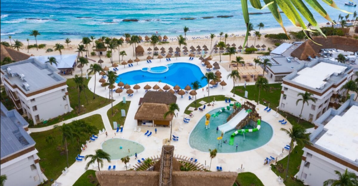 Outdoor lifestyle, 2 terraces, private pool, luxury finishes, private bedroom, pre-construction for sale Aldea Zama, Tulum.